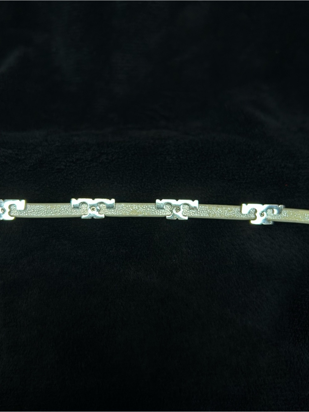 SERIF-T METALLIC SINGLE-WRAP
BRACELET - Picture 8 of 9